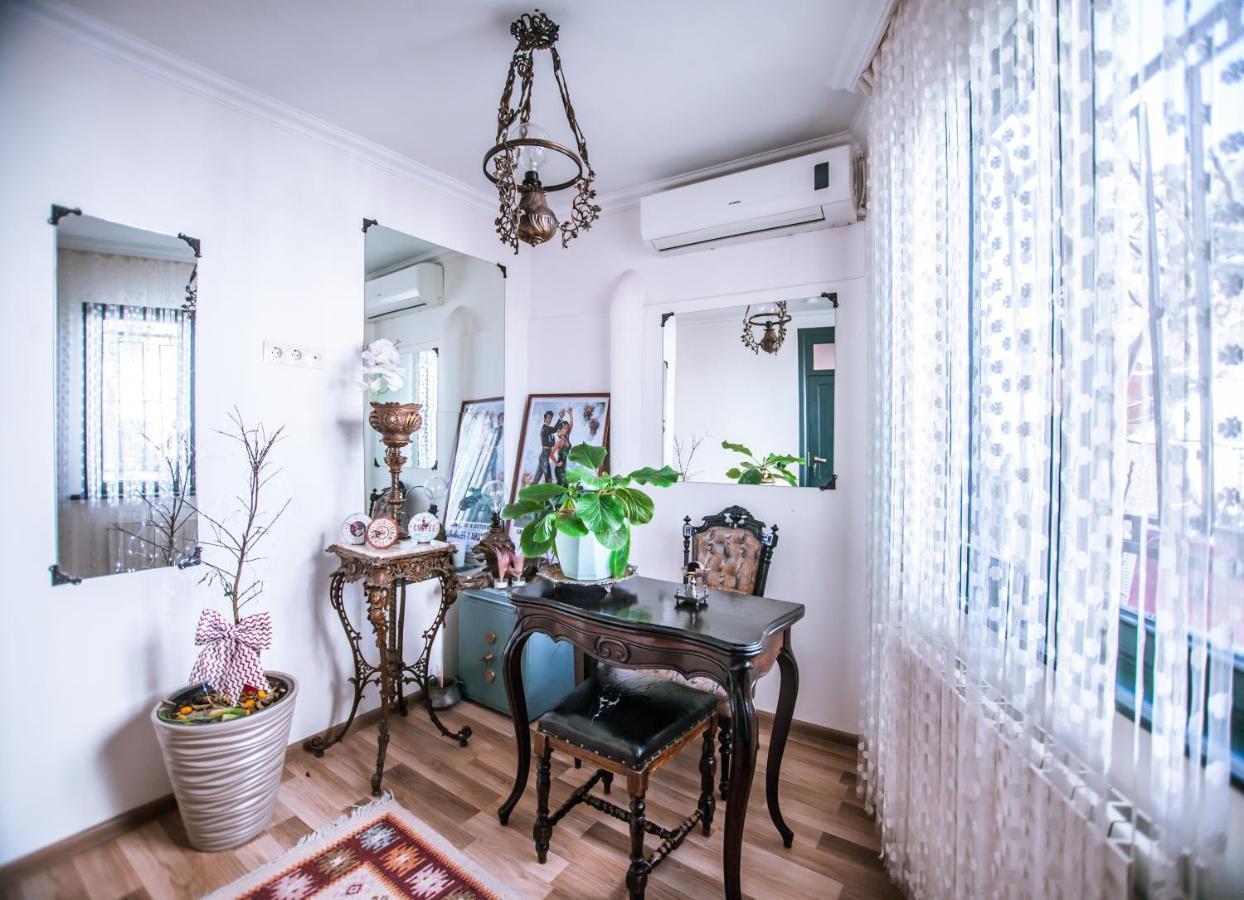 Home 12 Тбилиси Екстериор снимка